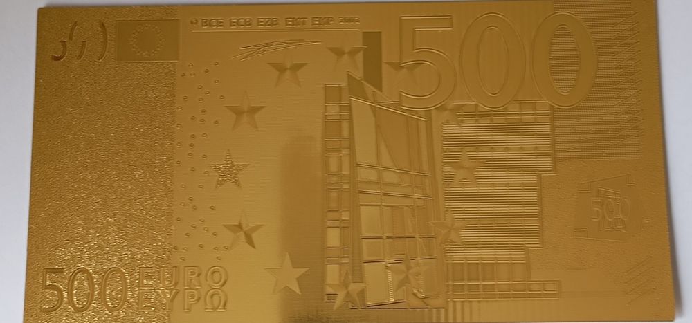 Coleção de notas de dólares revistidas a ouro