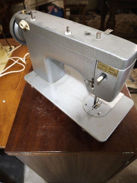 швейная машина Чайка 132м