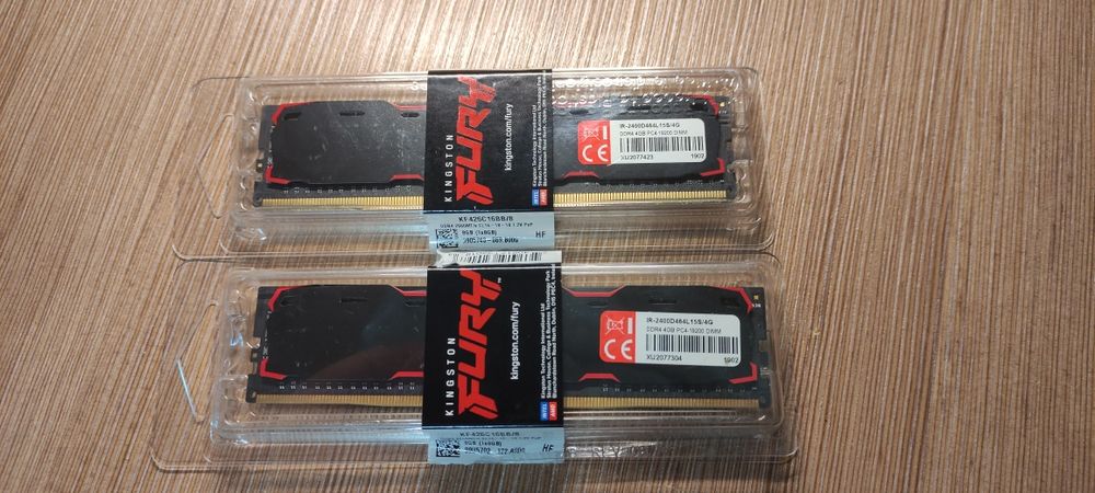 Оперативная память Goodram IR-2400D464L15S 2x4