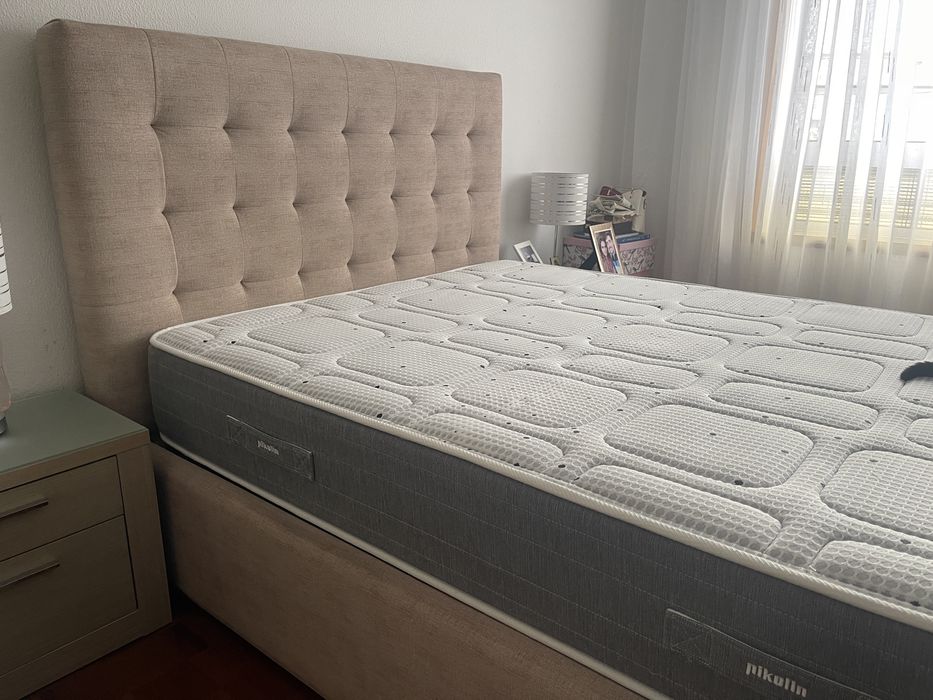 Cama alta qualidade 1,40x1,90 Mega Maison (sem colchao)