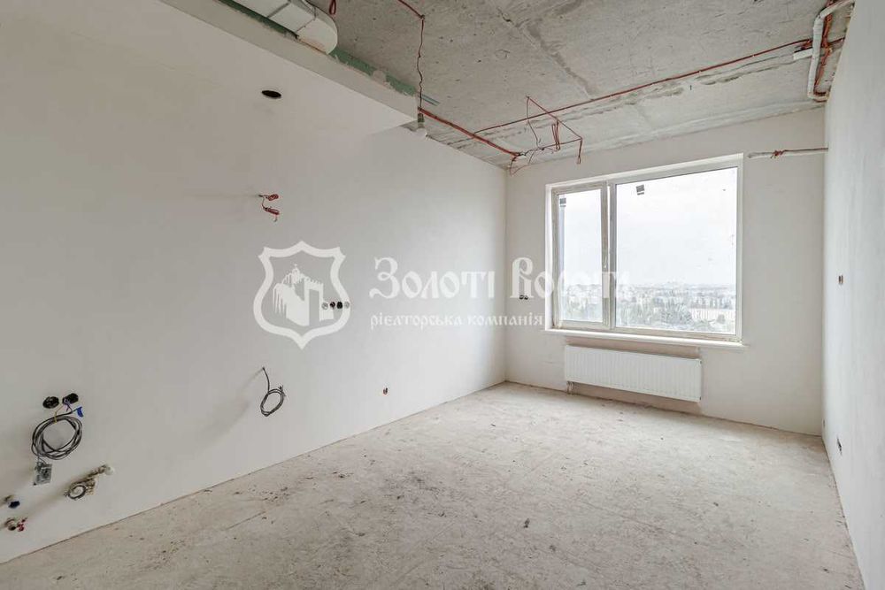 ЖК Метрополіс. Квартира з незакінченим ремонтом в зданому будинку!