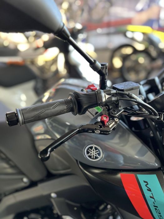 Yamaha MT-125 - apenas 10.000km