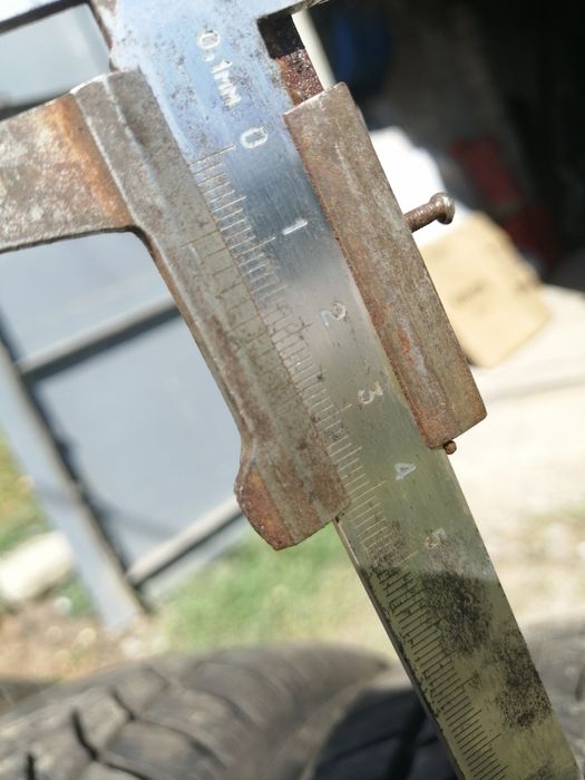 Продам шины б/у в хорошем состоянии