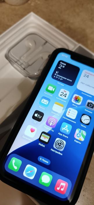 Iphone XR apple отличное состояние.