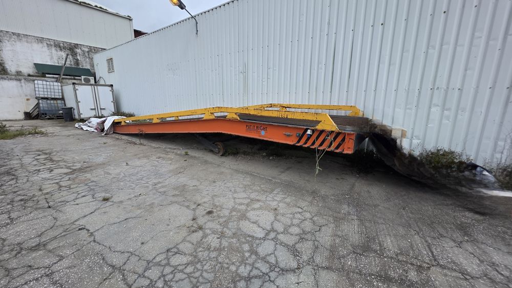 Cais de Carga Móvel 12 Metros