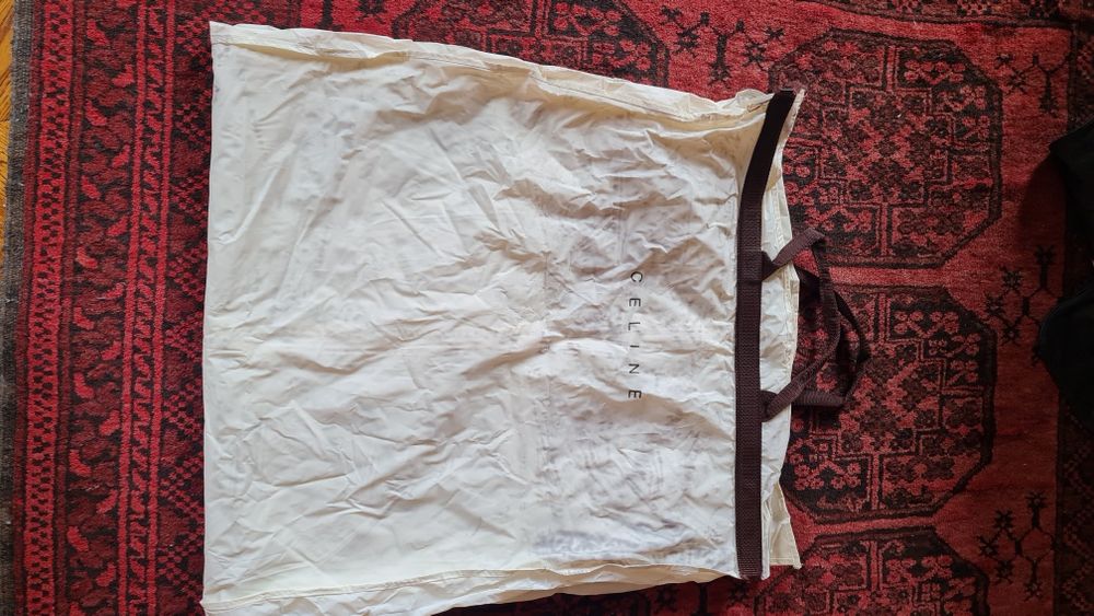 Pokrowie na ubranie Celine