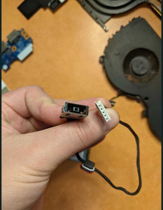 Lenovo y520-15IKBN Ноут на розбір