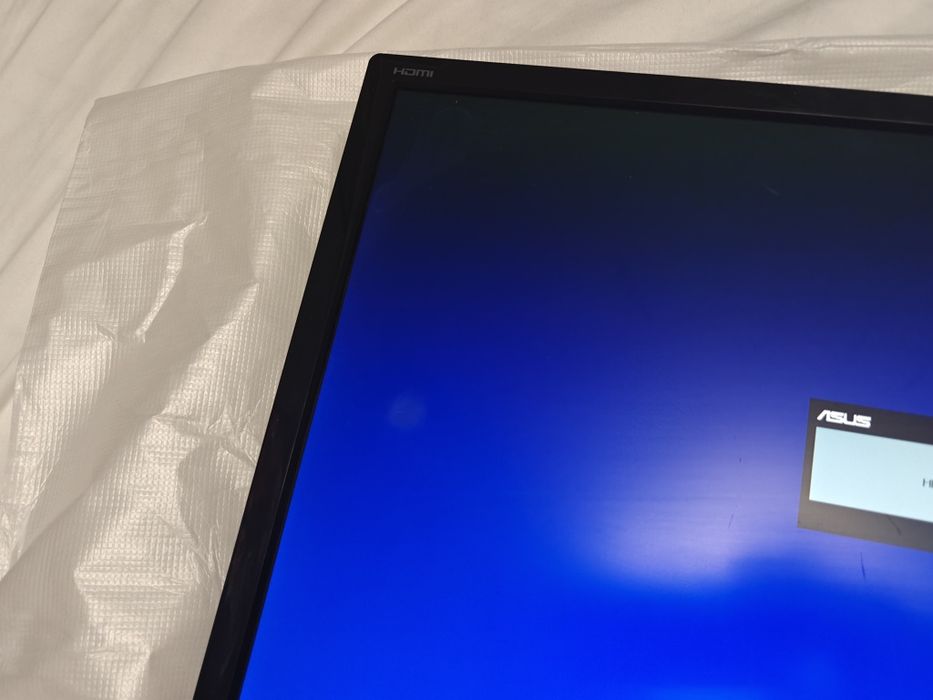 Monitor ASUS VE248HR rysy na ekranie plus przetarcie