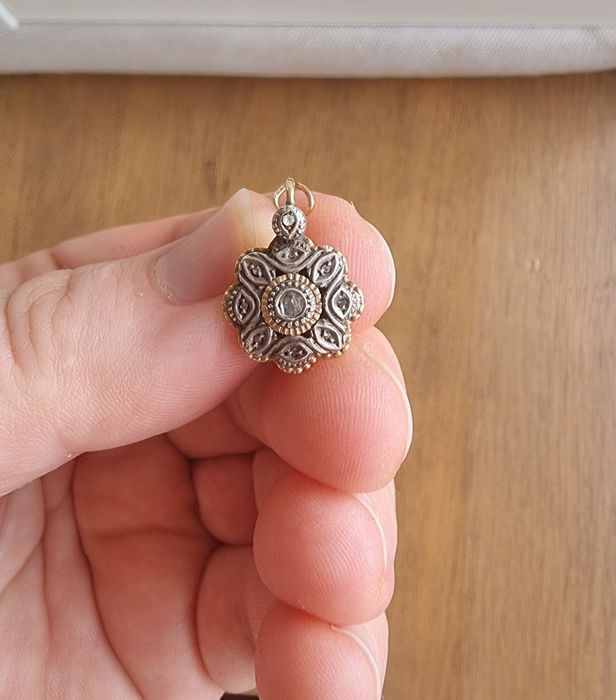 Brincos antigos ouro e prata