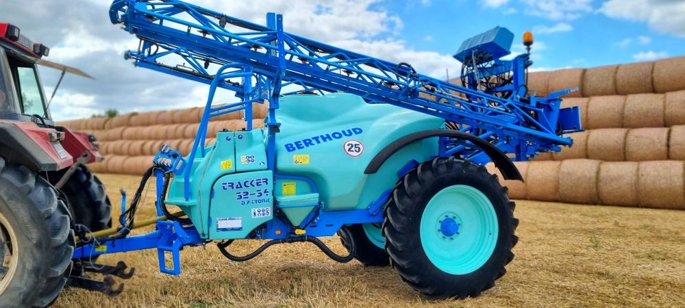 sprzedam opryskiwacz berthoud tracker 32-34   21m