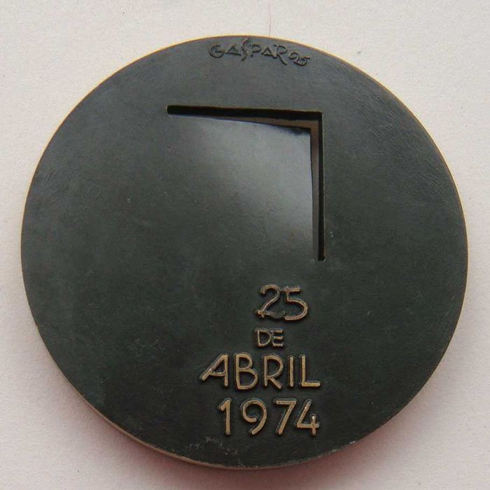 Medalha bronze 25 Abril