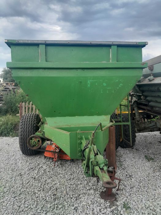 Rozsiewacz wapna Wynajm