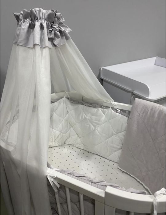 Дитяча кроватка