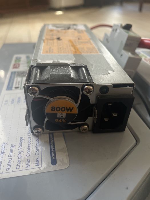 Зарядка LiFePo4-800w. На базі серверного блоку живлення HP.