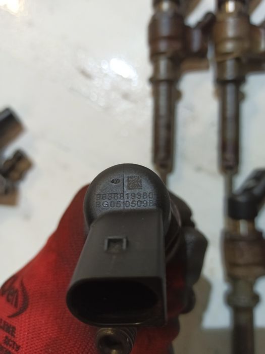 Форсунки Siemens 9636819380 Citroen Peugeot Suzuki 2.0 hdi