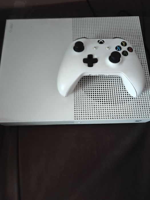 xbox series one s на 1 ТБ.