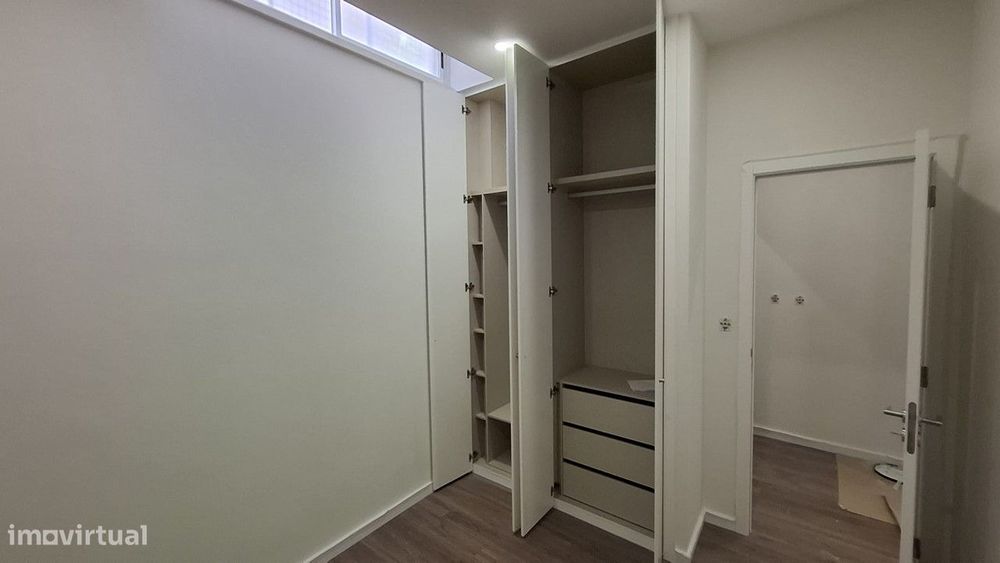 Elegante T1+1 a Estrear em Fitares com Acabamentos Premium