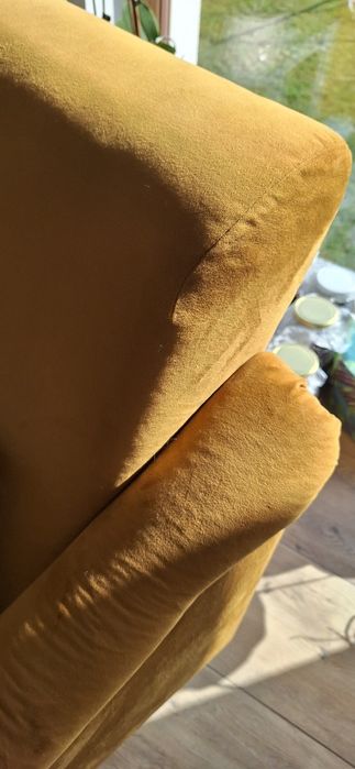 Fotel welur żółty musztardowy