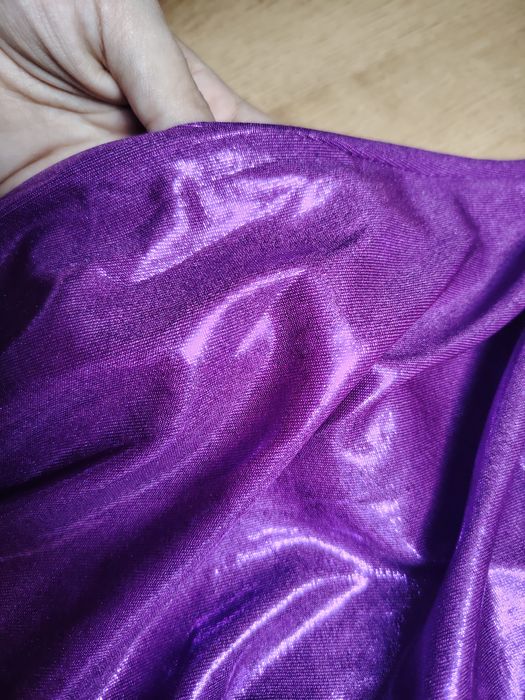 Zjawiskowa sukienka błyszcząca