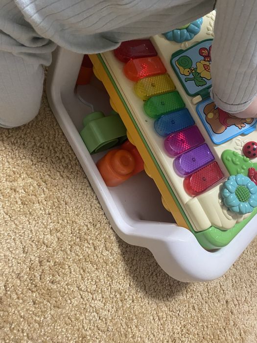 Ігровий центр Chicco піаніно столик розвиваючий