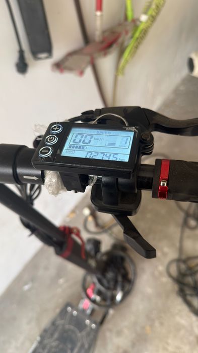 Trotinete- E-Cross Pro Boost 2