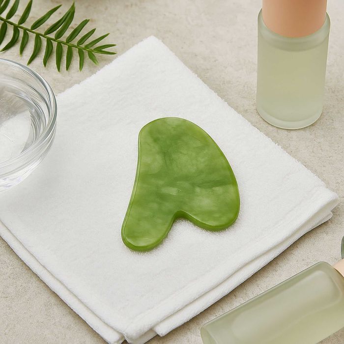 Masażer jadeitowy roller do twarzy szyi pod oczy kamień gua sha 3w1