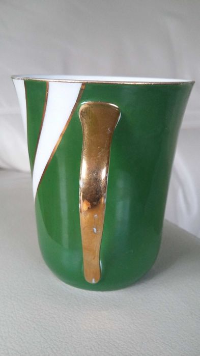 1960 r. Porcelanowa filiżanka z serwisu Ćmielów Krokus W. Potacki