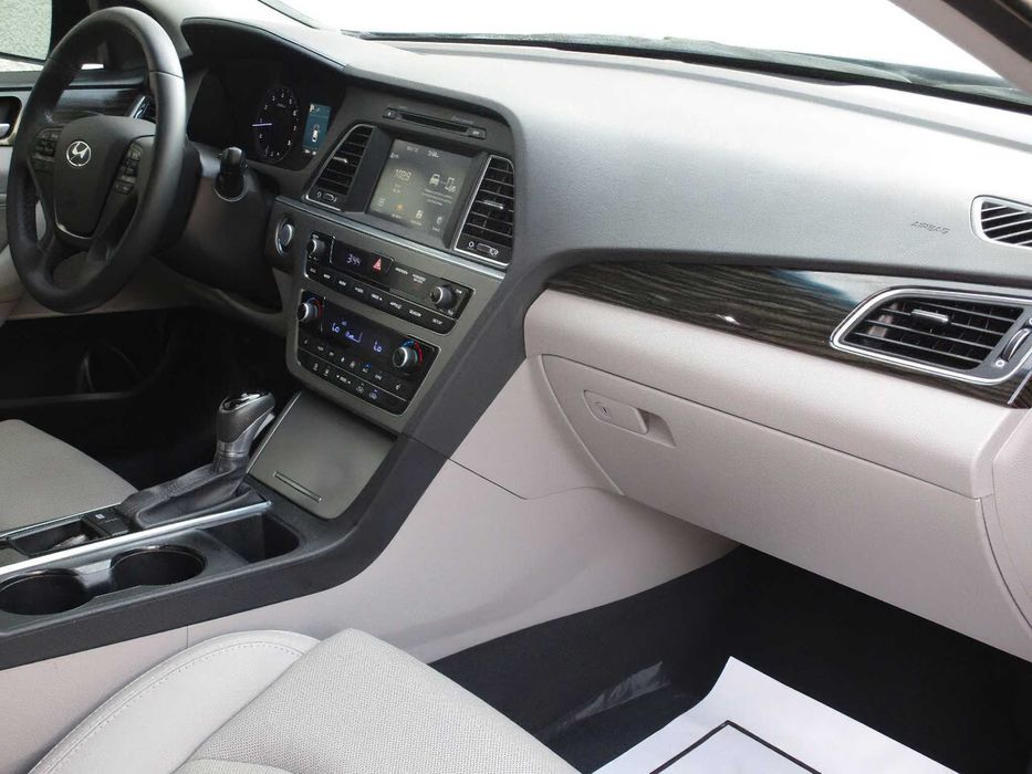 Hyundai Sonata      2016