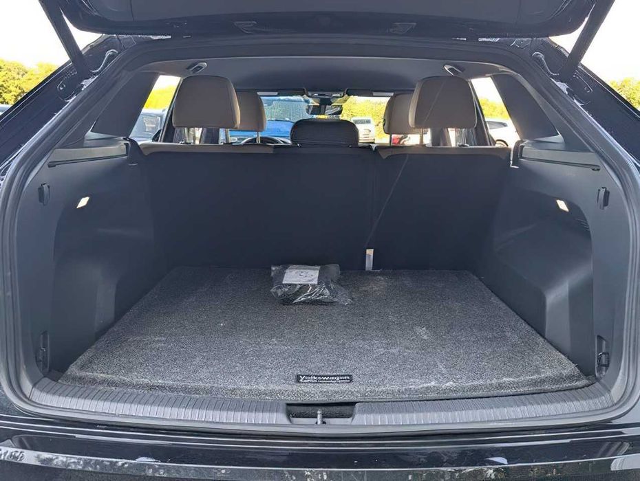 Volkswagen Atlas      2024