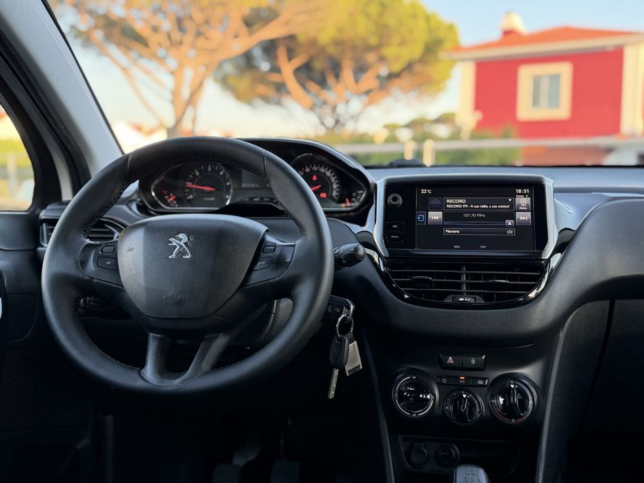 Peugeot 208 1.4 Hdi - 2015 - Garantia 18 meses