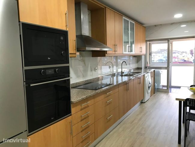 Apartamento T3 transformado em T2 - Ferreiros, Braga