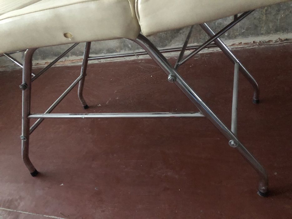 Терміново!!!Кушетка,стіл масажний  65см*175см