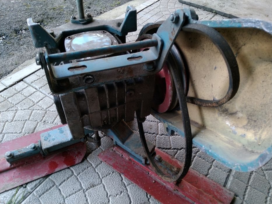 Машинка. Для затірки бетону