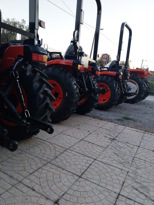 Tratores Hinomoto 25CV Novos