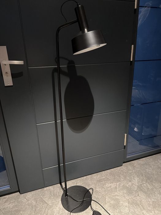 Lampa stojąca metalowa loft