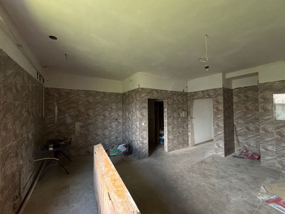 Комерційне приміщення в селі Яблунька_МА