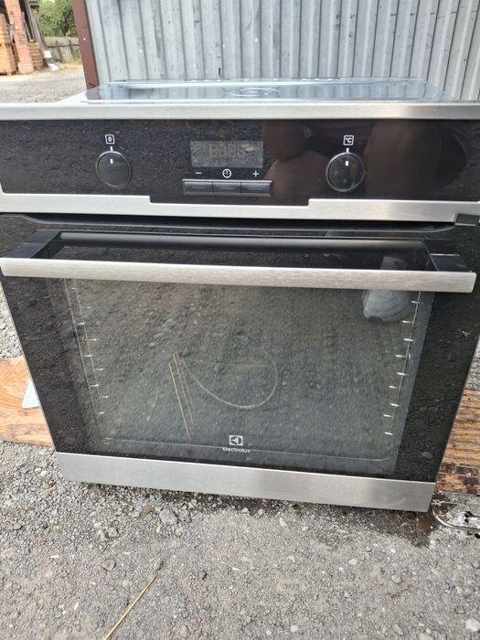 Piekarnik elektryczny Elektrolux