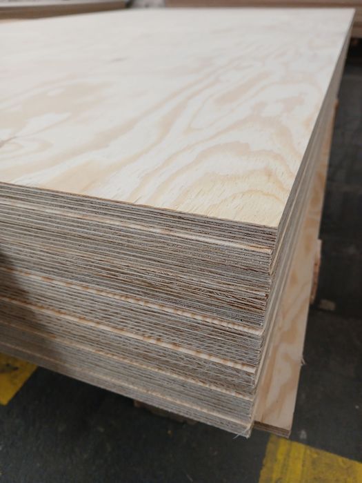 Sklejka WD sosnowa format 60 × 40 cm grubości 4; 6,5; 9; 12; 15; 18mm