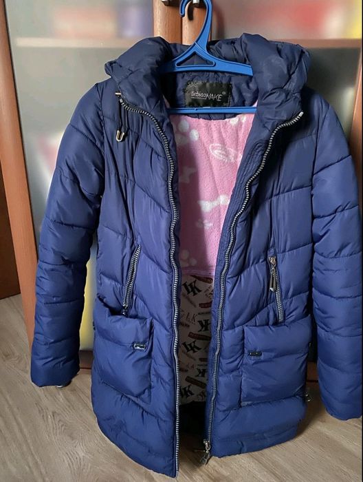 Куртка зимова для дівчинки в відмінному стані без дефектів і плям