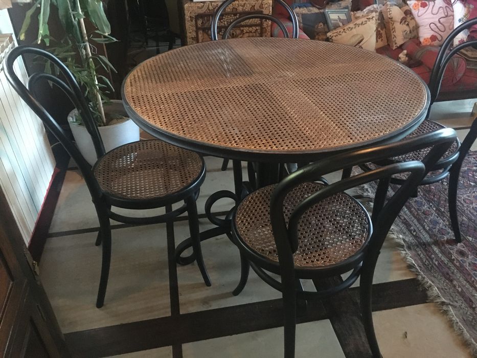 Conjunto de Mesa mais 5 Cadeiras, Austríacas