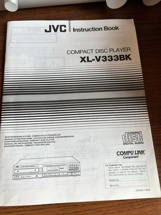 Odtwarzacz CD JVC