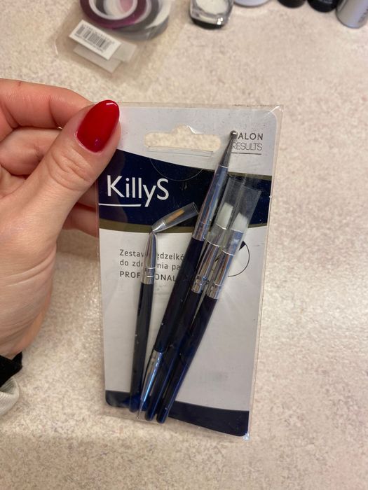 Zestaw do paznokci/lakiery/ozdoby