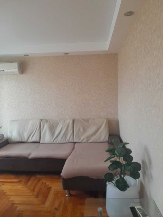Продам двухкомнатную квартиру в центре с ремонтом