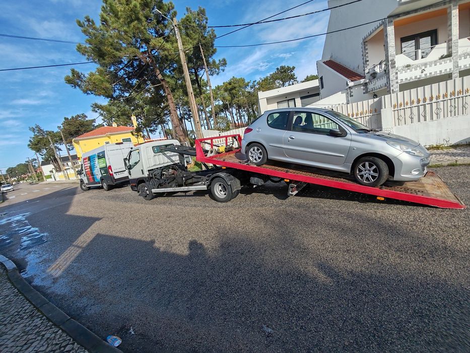 Serviço de reboque / pronto socorro automóvel 24h