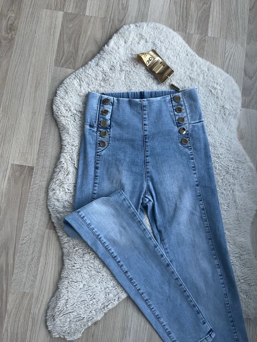 Kardashianki jeans