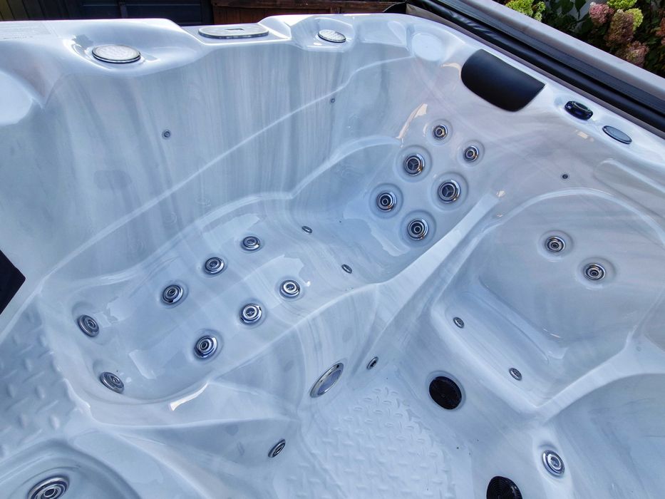 Jacuzzi ogrodowe całoroczne SPA wanna z hydromasażem BALBOA Wrocław
