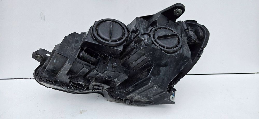 Mercedes C 204 Lift 11- Lampa Prawa Przednia Przód Reflektor 2048205059
