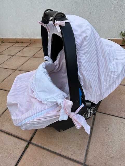 Carrinho de Gémeos Peg Perego + 2 Ovos + 2 Bases ISOFIX + Forras Ovos