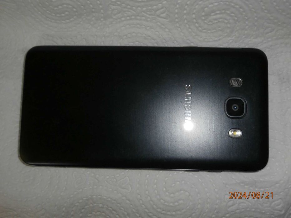 Samsung Galaxy J7 - z defektem - czytaj opis