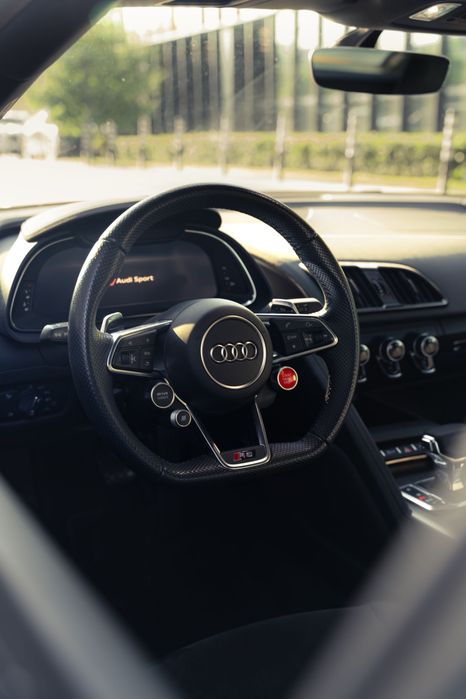 AUDI R8 V10 Quattro - WYNAJEM